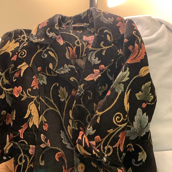 Jacket - Picture 2 of 8